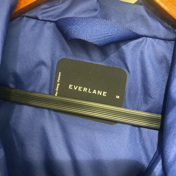 Everlane ReDown Puffy Puff Coat Size Medium Cobalt - Picture 7 of 7